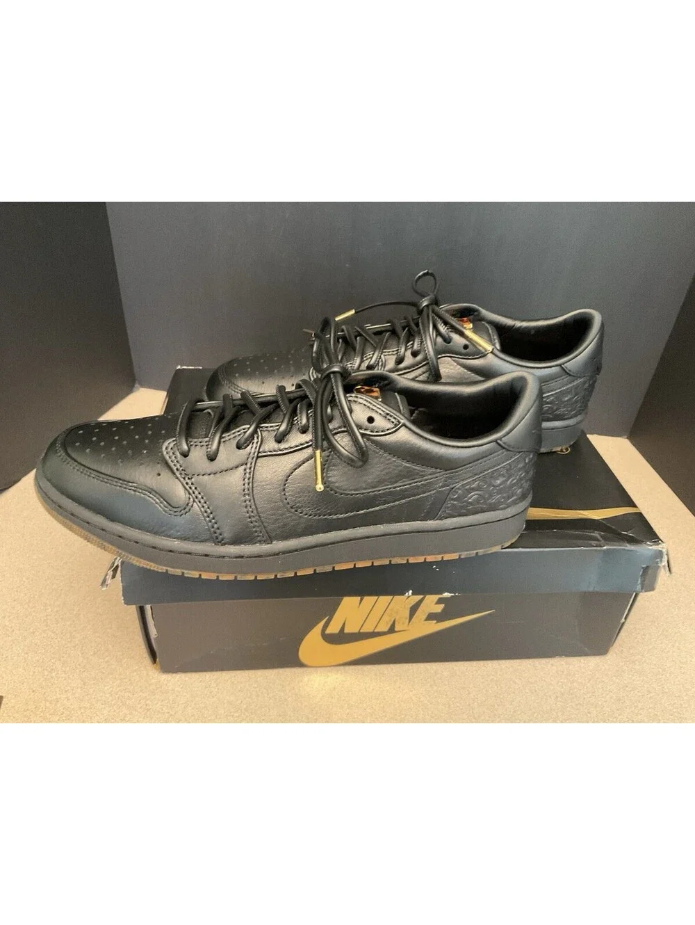 Mens Nike Air Jordan 1 Retro Low Xuanwu Year Of The Snake Shoes. Size 12. Nice!